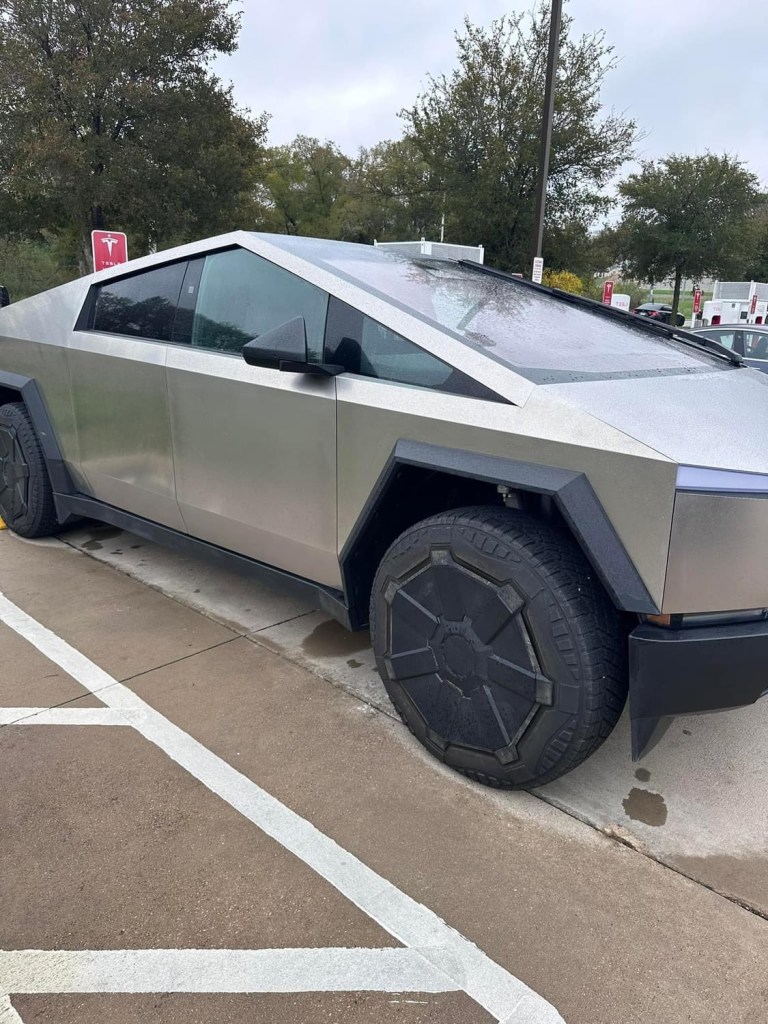 Tesla Cybertruck